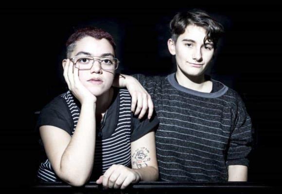 J&oacute;venes se empiezan a identificar como "no binarios" y "andr&oacute;ginos"