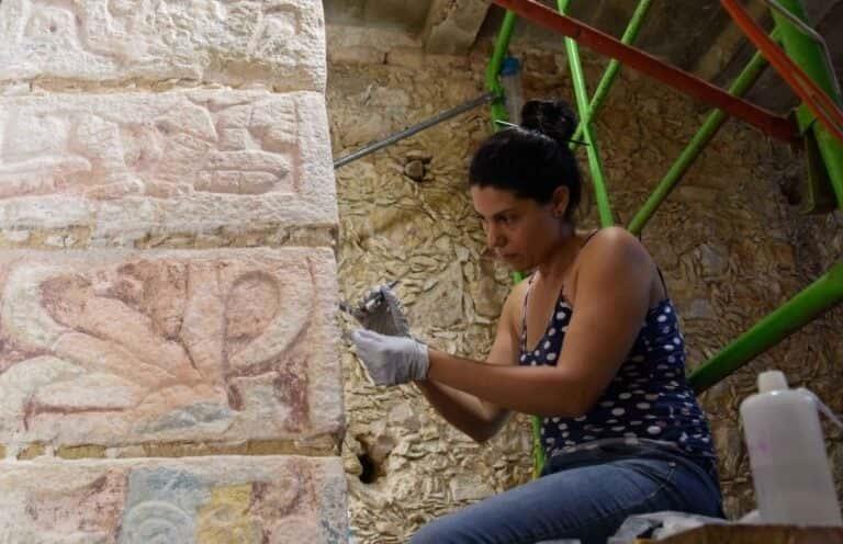Mujeres rescatan vestigios mayas Mujeres rescatan vestigios mayas