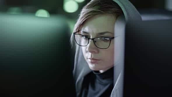 Hackfeminismo y ciberfeminismo: la lucha feminista dentro del mundo digital Hackfeminismo y ciberfeminismo: la lucha feminista dentro del mundo digital