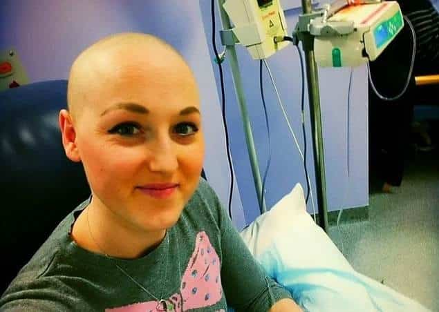 Le extirparon los senos tras un diagnóstico de cáncer que resultó ser falso Le extirparon los senos tras un diagnóstico de cáncer que resultó ser falso