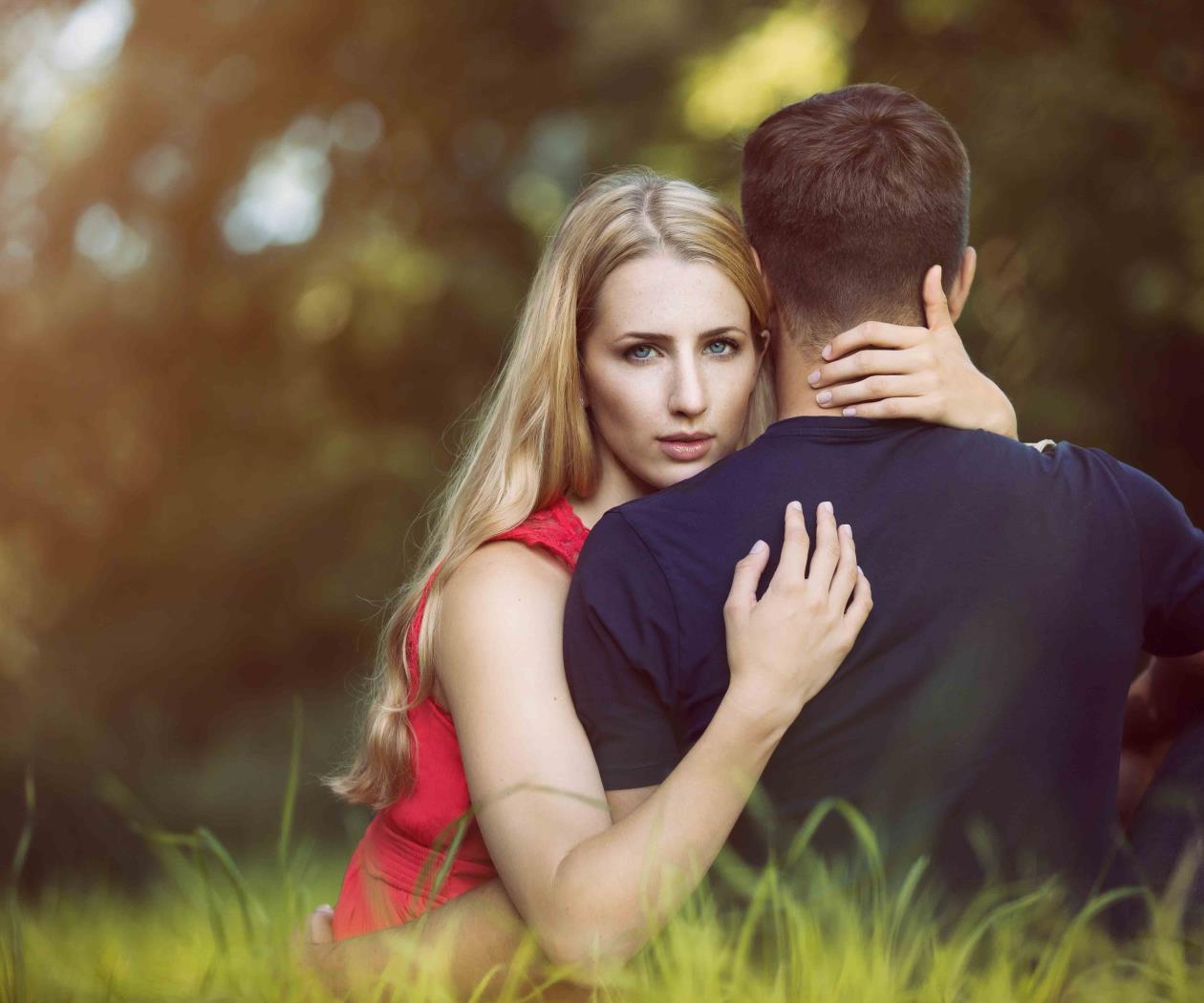 “Paso cuarentena con mi cuñado y siento atracción sexual hacia él” “Paso cuarentena con mi cuñado y siento atracción sexual hacia él”