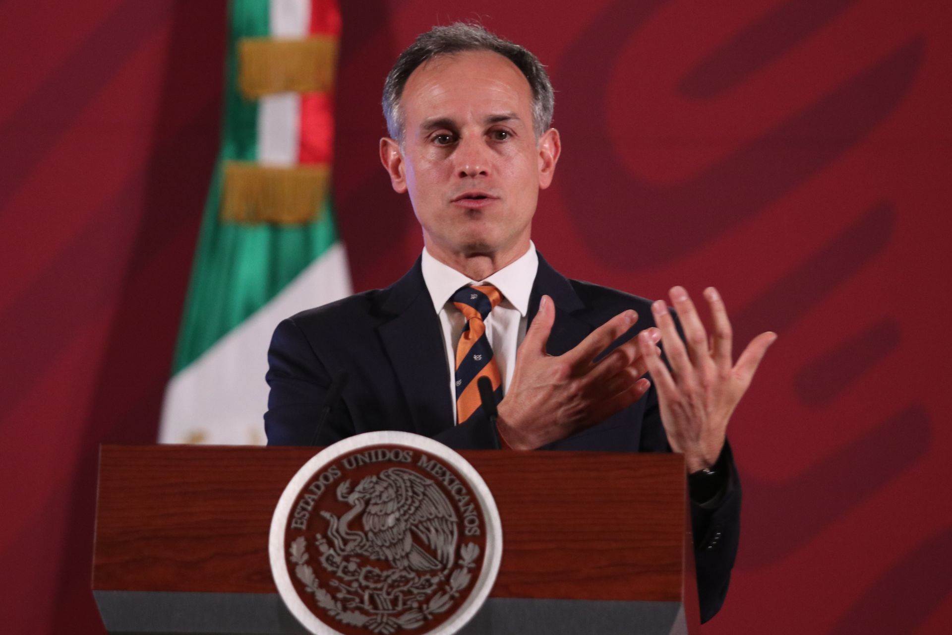 ¿Por qué amamos a López-Gatell, el hombre que nos tiene en cautiverio? ¿Por qué amamos a López-Gatell, el hombre que nos tiene en cautiverio?