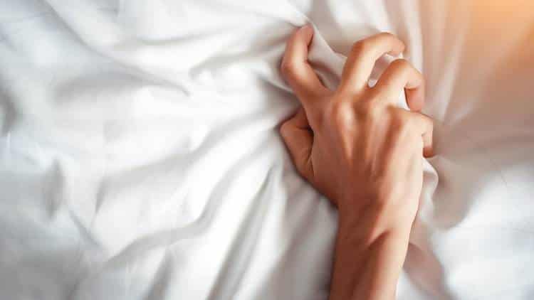 ¿Se puede estimular el clítoris y el punto G de forma simultánea? ¿Se puede estimular el clítoris y el punto G de forma simultánea?