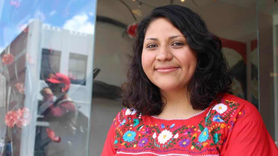 Mexicana indocumentada logra recibirse de la Universidad de Harvard Mexicana indocumentada logra recibirse de la Universidad de Harvard