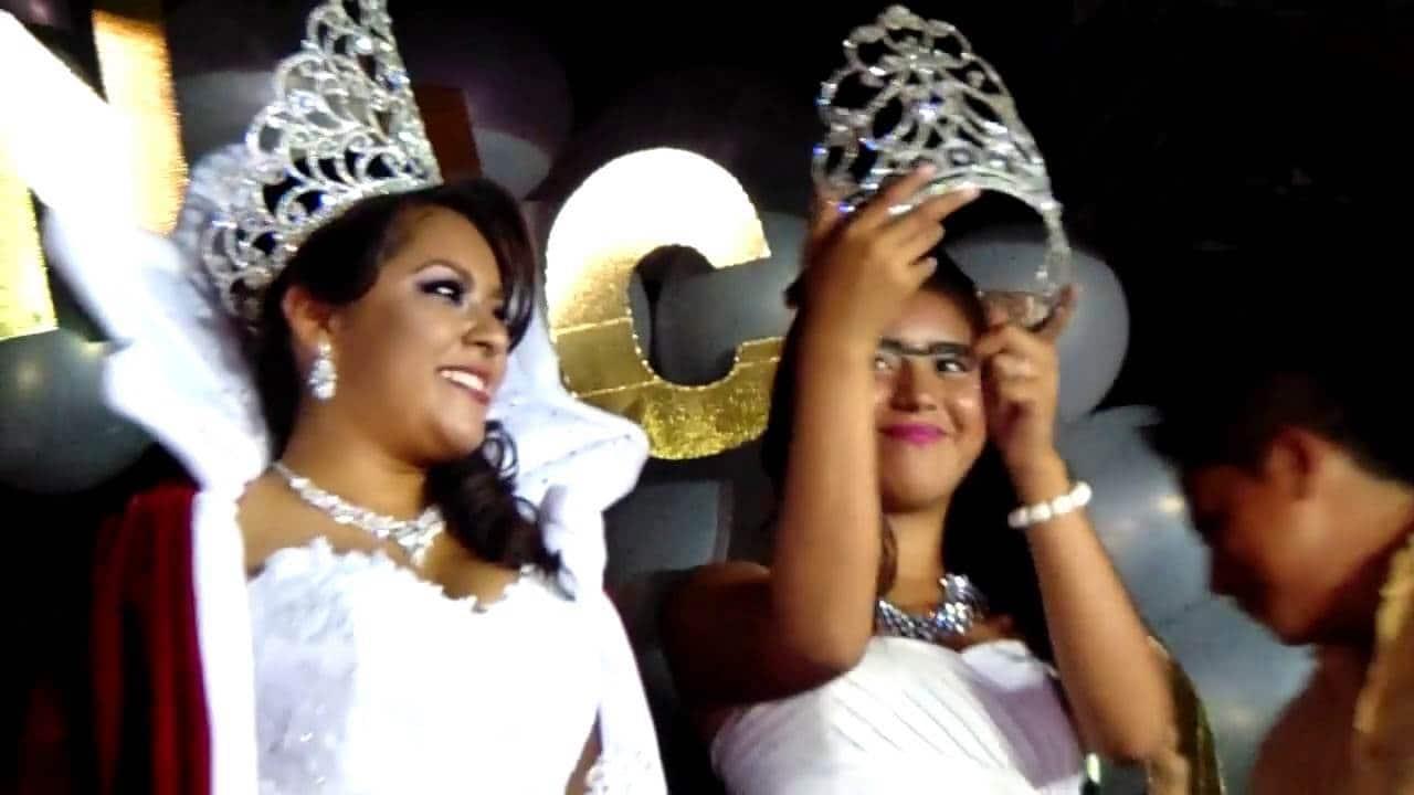 Tercer lugar en Miss Iztacalco… a los 13 años Tercer lugar en Miss Iztacalco… a los 13 años