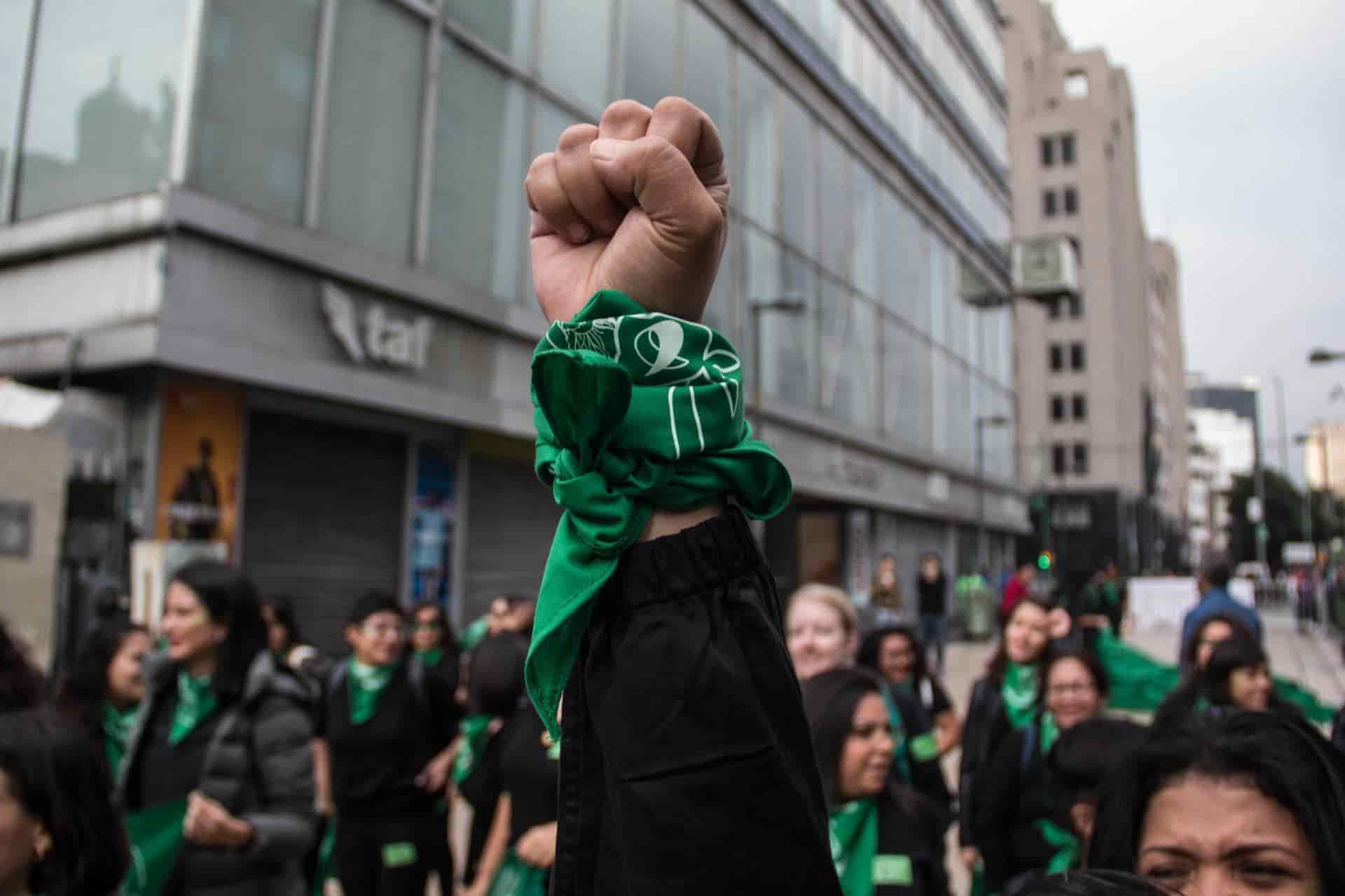 "Letras chiquitas" un revés en tema de aborto en Veracruz, Olamendi