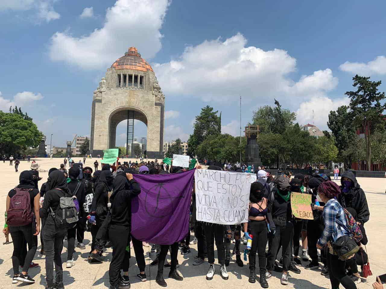 Marchan feministas para exigir aval a aborto en Veracruz Marchan feministas para exigir aval a aborto en Veracruz