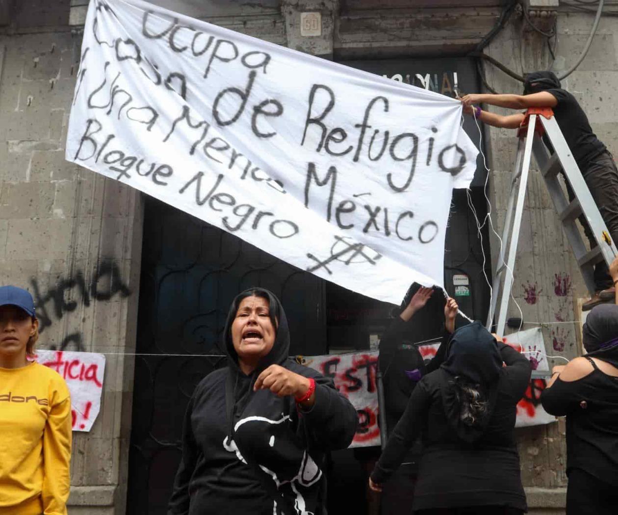 Manifestantes convirtieron instalaciones de la CNDH en casa de refugio Manifestantes convirtieron instalaciones de la CNDH en casa de refugio