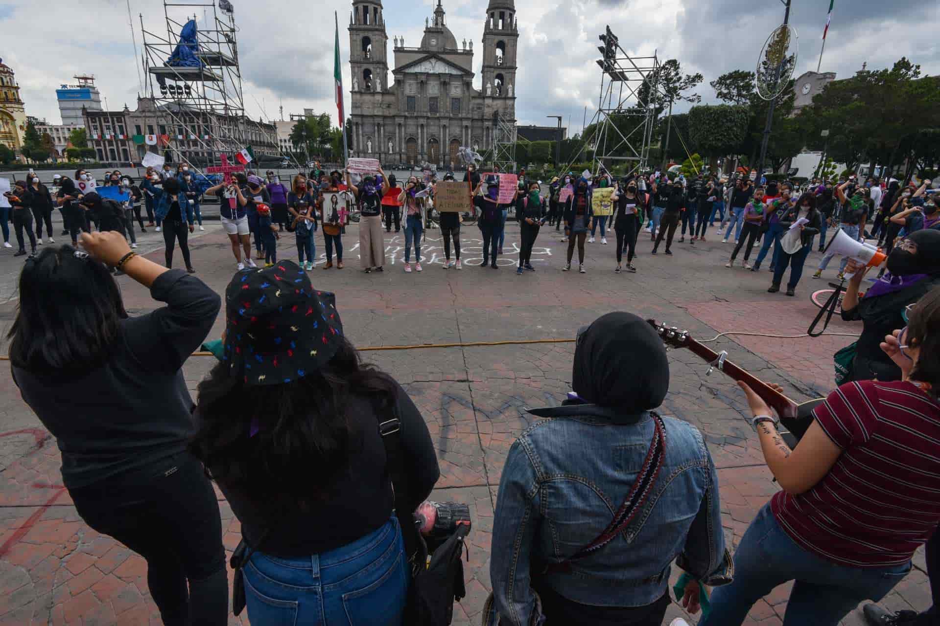 El lado oscuro de la sororidad El lado oscuro de la sororidad