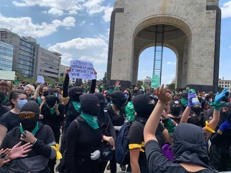 Feminists demand legal abortion across the country Feminists demand legal abortion across the country