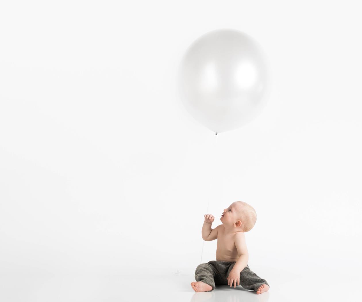 Hijos concebidos por donantes: ¿debería conocer a sus medios hermanos?