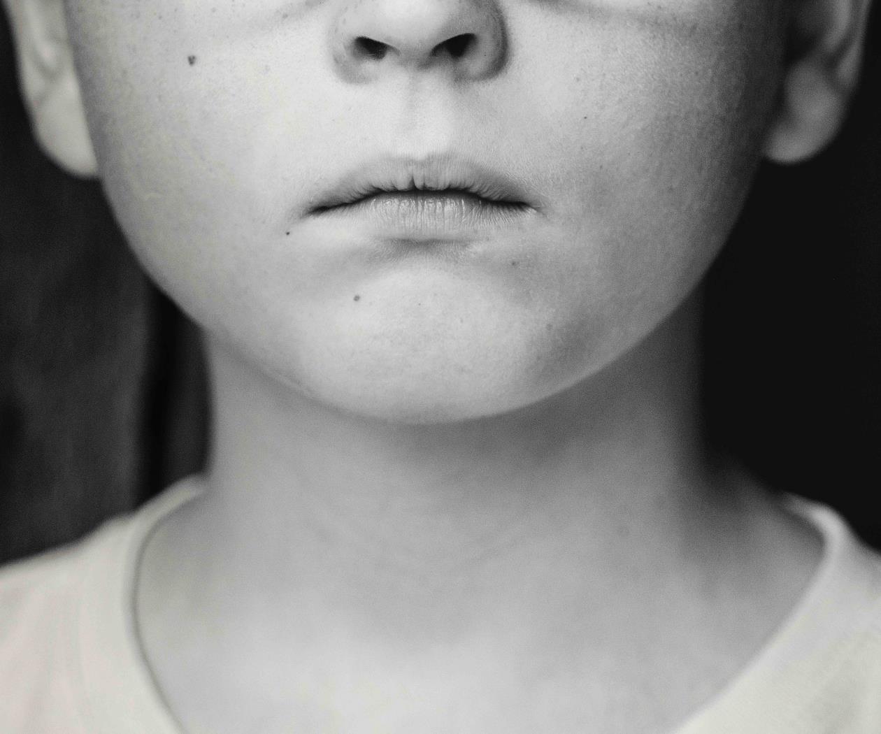 “Yo tenía 6 años, él tenía 20; entró a mi casa y me violó”