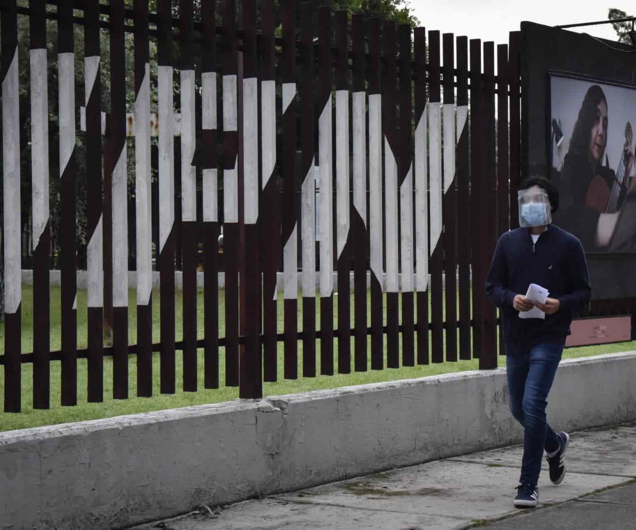 “Me caso con la compañera”: profesor reta a comprobar acusaciones de acoso