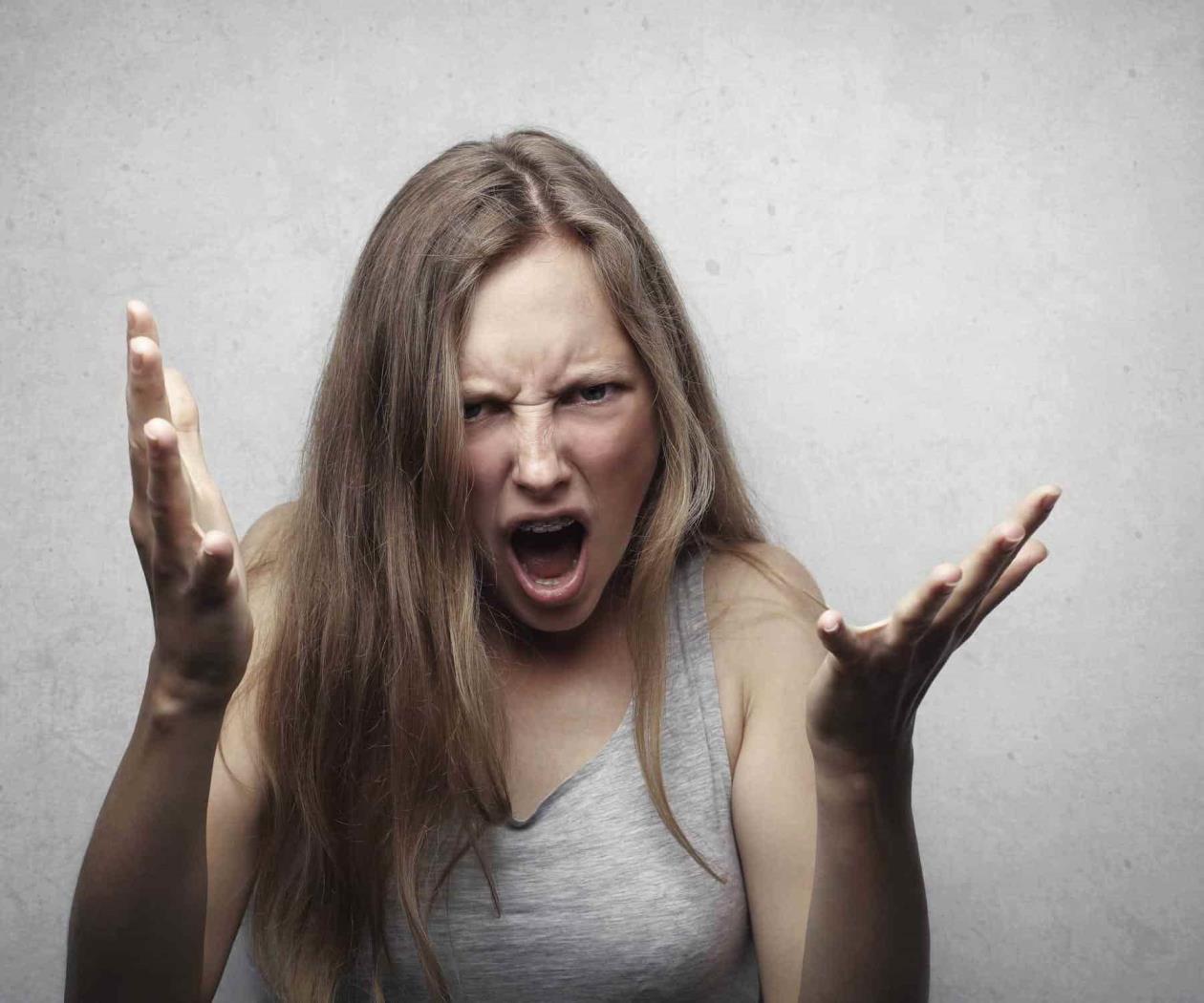 ¿Por qué los insultos hacia las mujeres se refieren a su apariencia o sexualidad