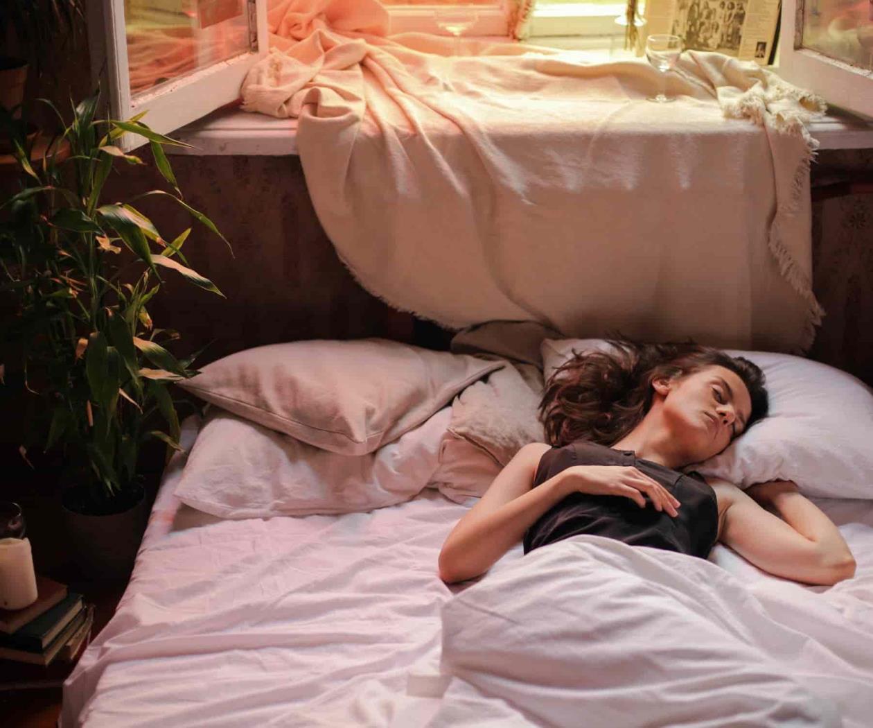 Fibromialgia y Síndrome de fatiga crónica ¿por qué la padecen más las mujeres? Fibromialgia y Síndrome de fatiga crónica ¿por qué la padecen más las mujeres?