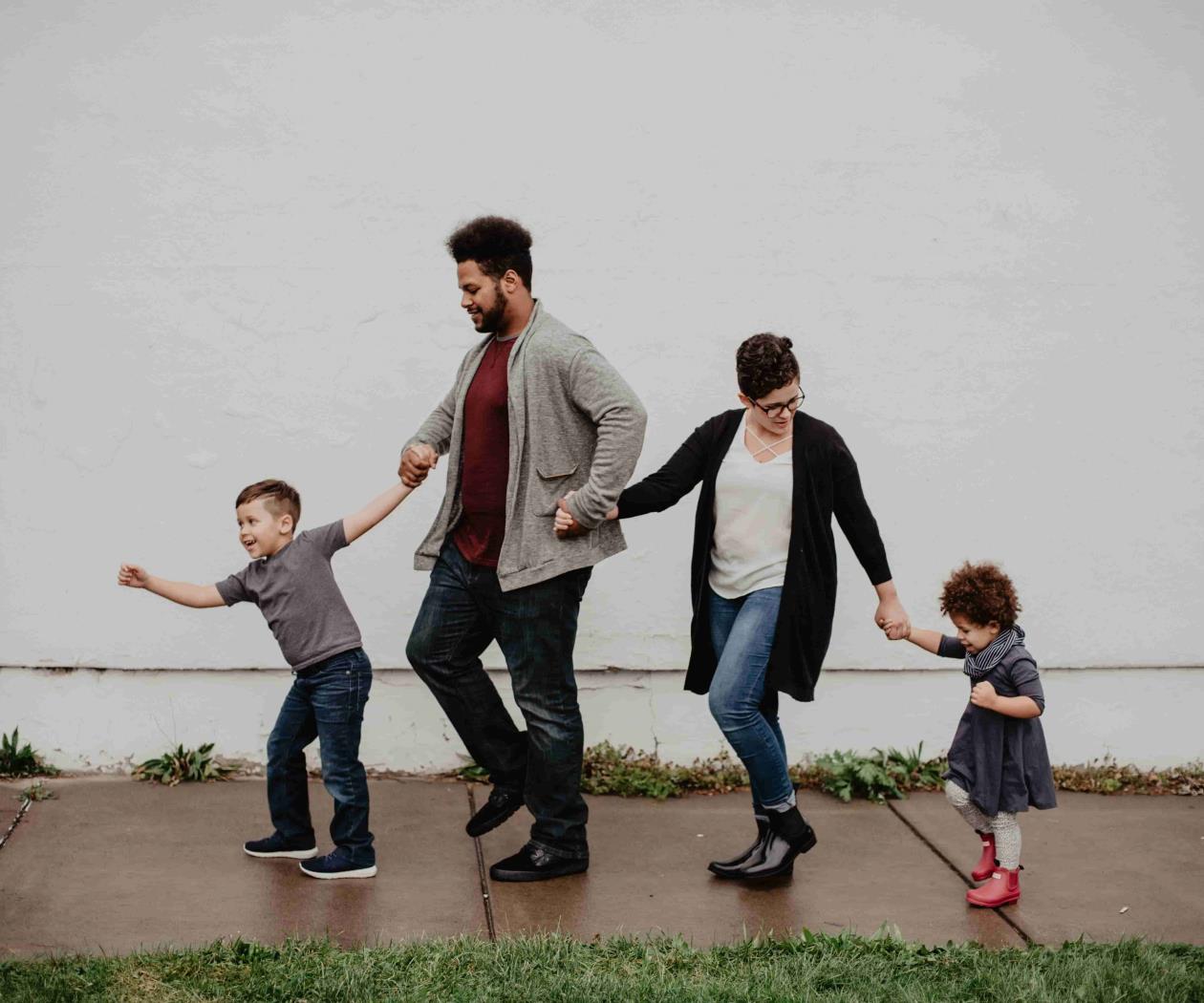 5 acciones a evitar en los menores y enseñarles sobre el consentimiento 5 acciones a evitar en los menores y enseñarles sobre el consentimiento