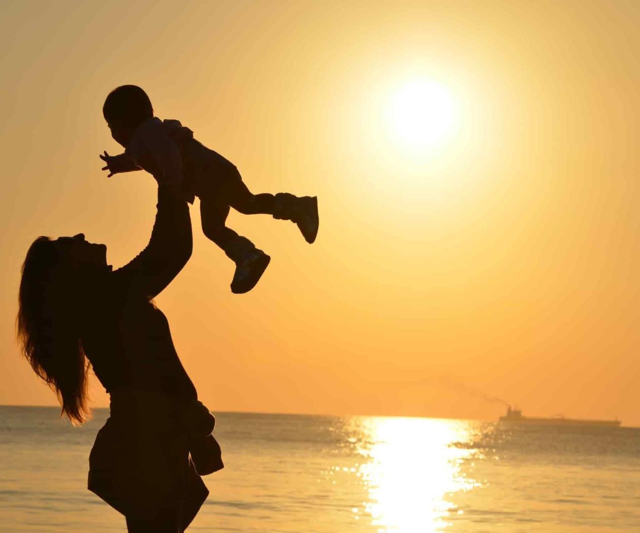 “No soy la madre biológica, pero sí su madre de corazón”: mamá adoptiva 