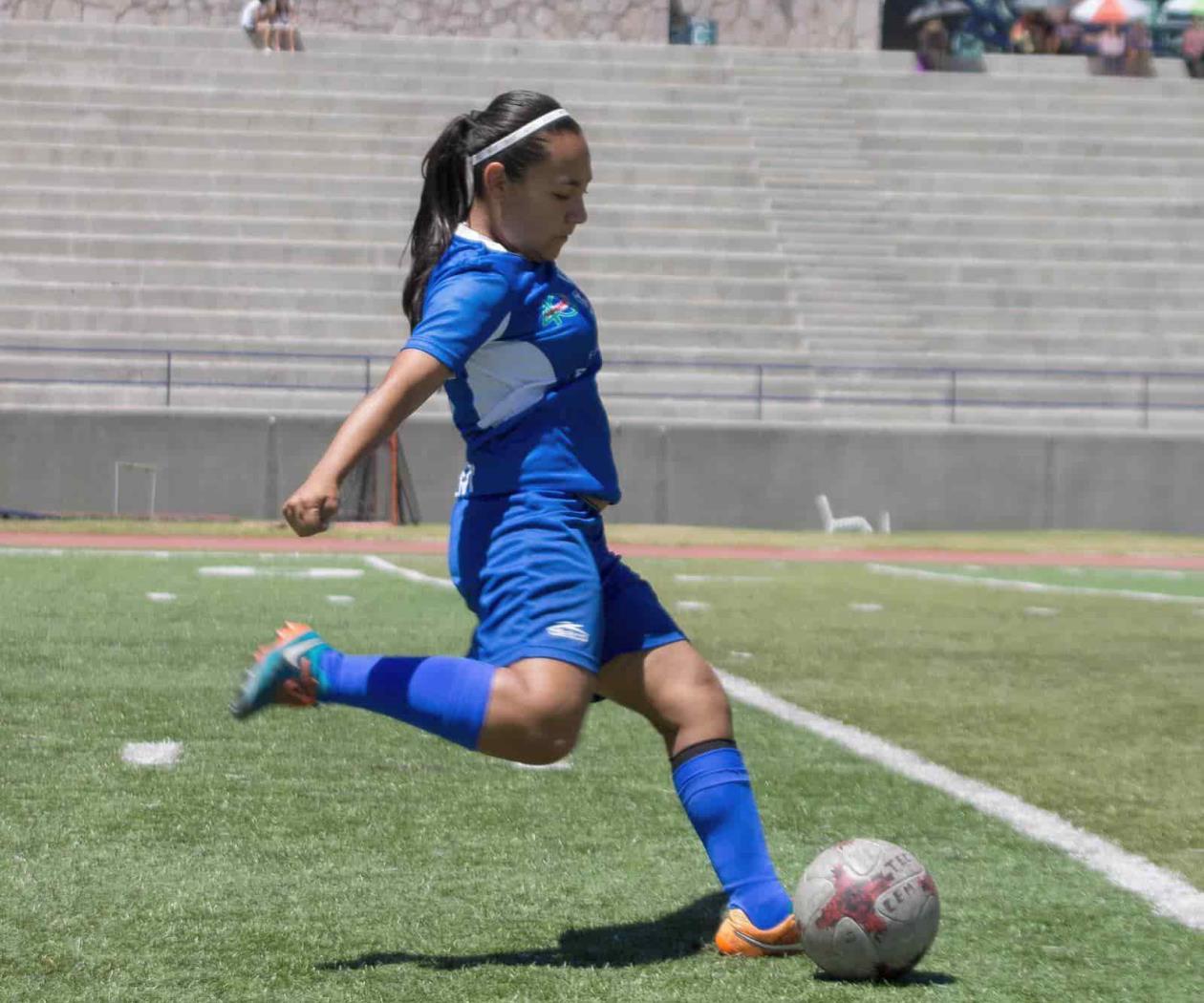 "El fútbol me ha permitido construir una familia, dentro y fuera de la chancha"