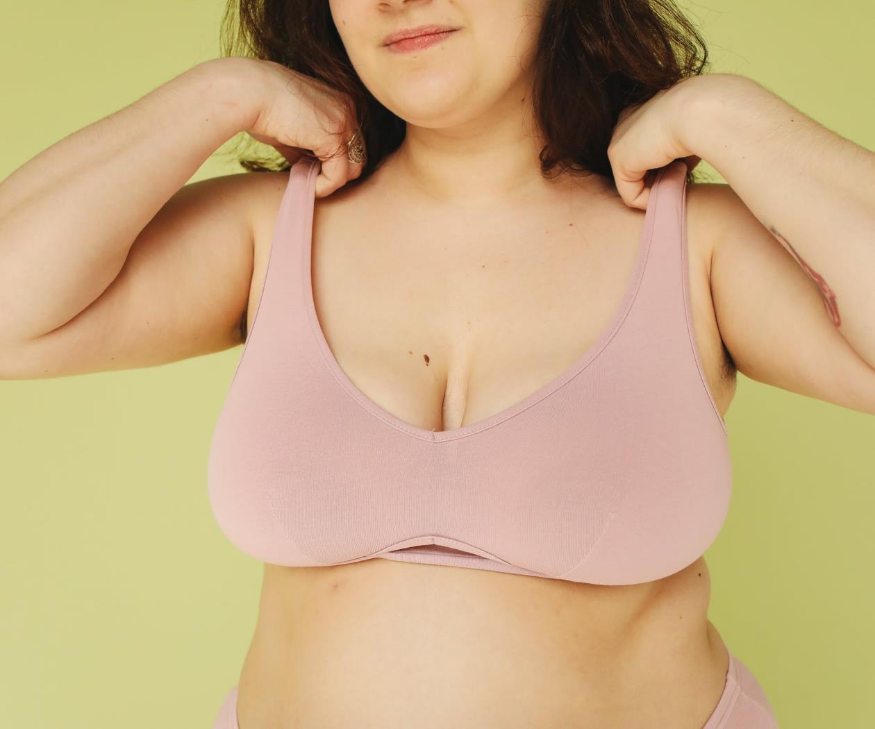 Una de cada ocho mujeres desarrolla cáncer de mama: ¿cómo prevenir y explorar? Una de cada ocho mujeres desarrolla cáncer de mama: ¿cómo prevenir y explorar?