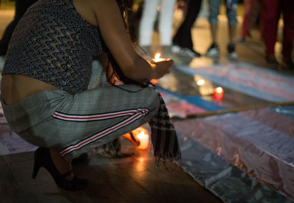 Asesinan a mujer-trans en Iztapalapa… pero los detienen por narcomenudeo