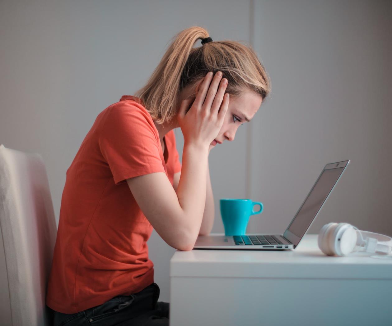 Niñas y adolescentes, las que más sufren ciberacoso ¿cómo evitarlo? Niñas y adolescentes, las que más sufren ciberacoso ¿cómo evitarlo?