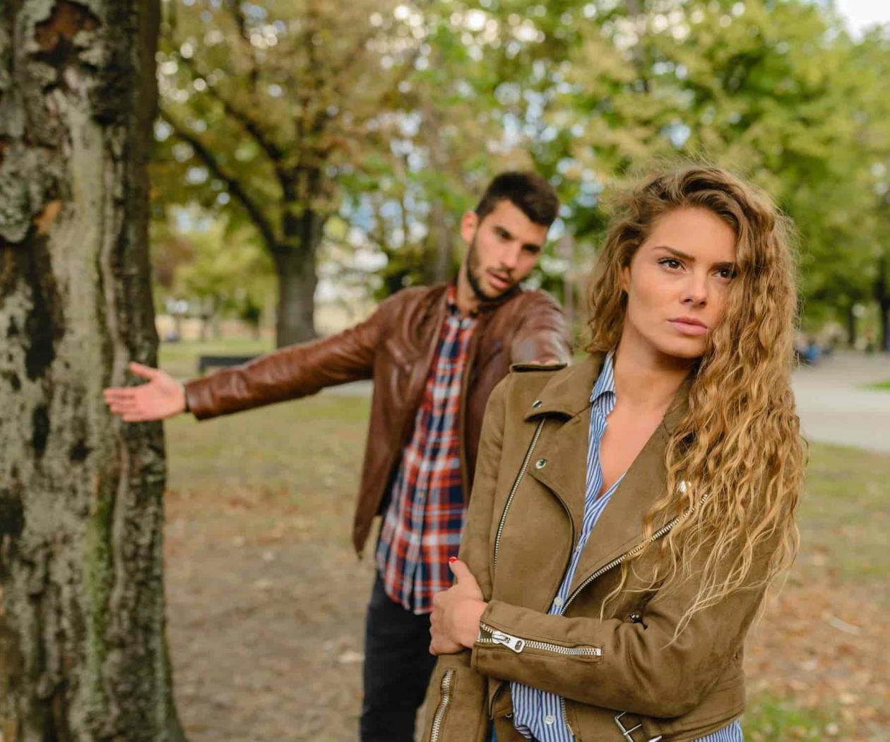 ¿Qué son las red flags y por qué nos advierten de una relación tóxica?