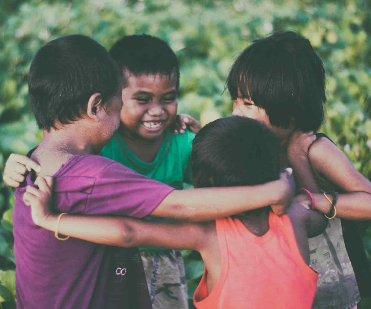 ¿Cómo hablar de felicidad con las infancias? ¿Cómo hablar de felicidad con las infancias?