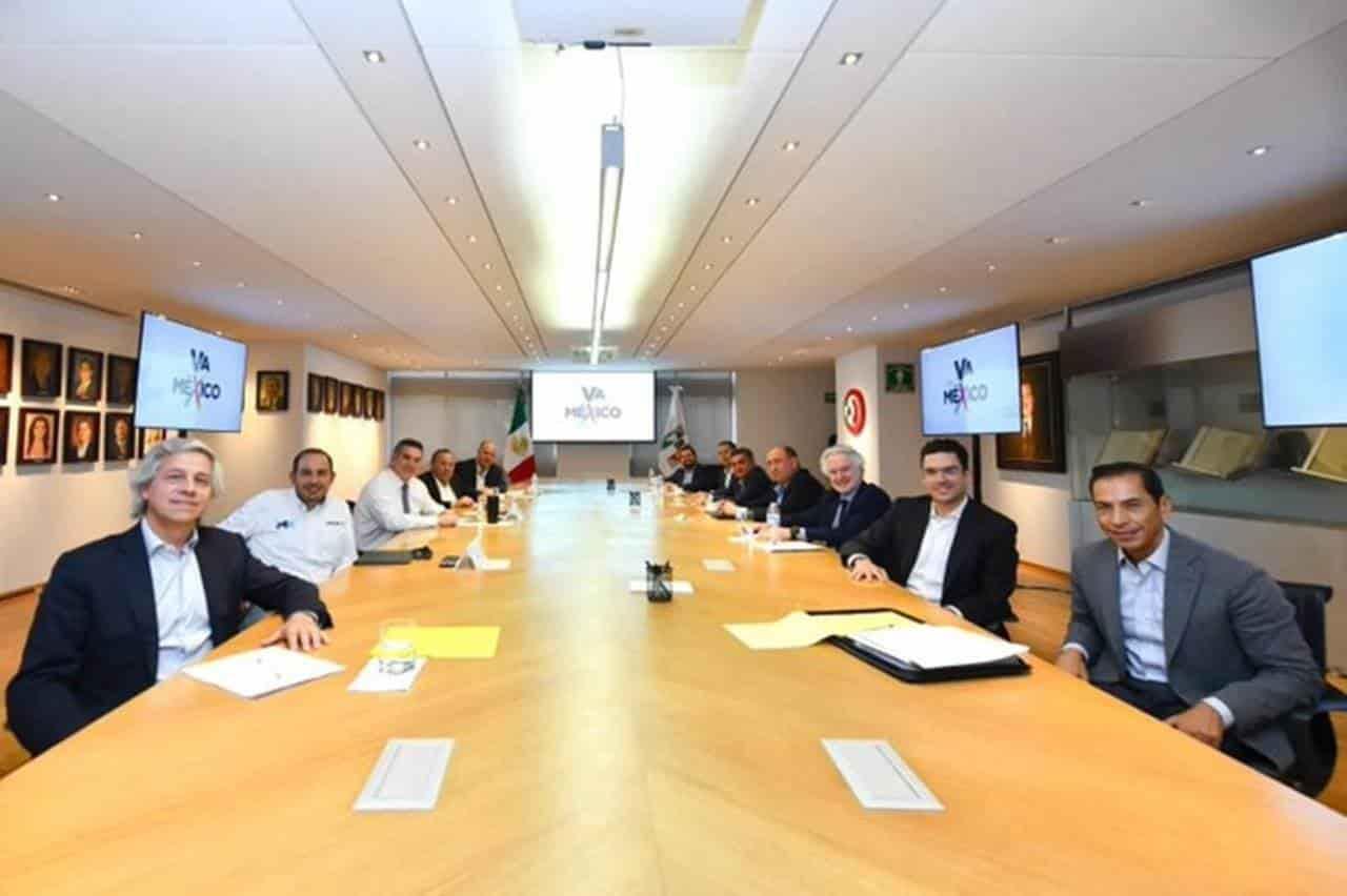 Admite Creel críticas por excluir mujeres en foto se Va por México Admite Creel críticas por excluir mujeres en foto se Va por México