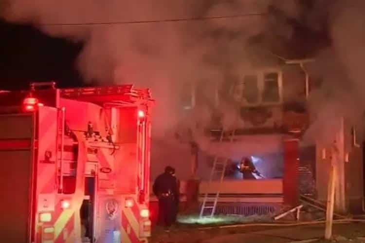 Mujer pierde a sus cinco hijos en un incendio