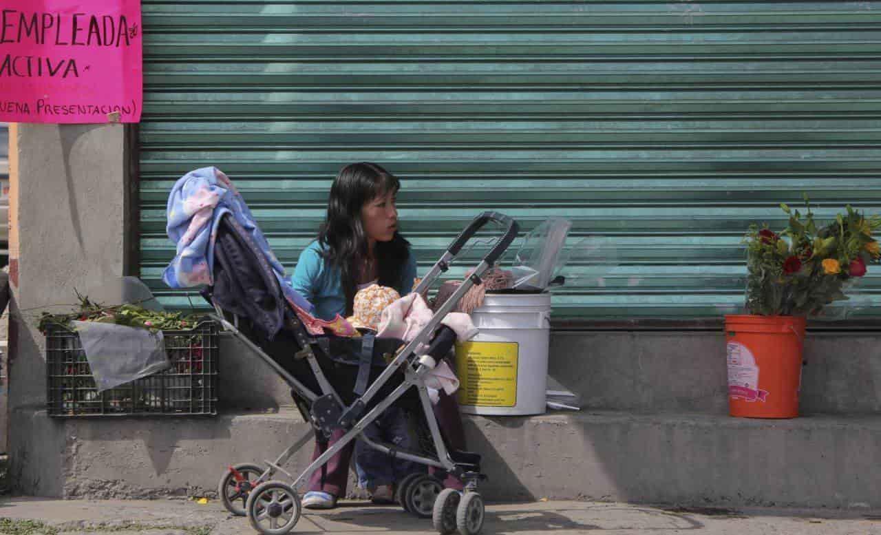 Mujeres aportan más a la economía del hogar desde los trabajos de cuidado Mujeres aportan más a la economía del hogar desde los trabajos de cuidado