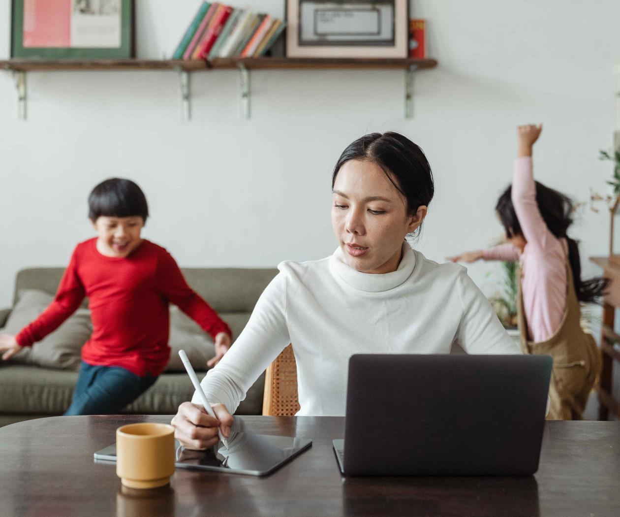 Consejos que todas las mujeres deben seguir para hacer home office Consejos que todas las mujeres deben seguir para hacer home office