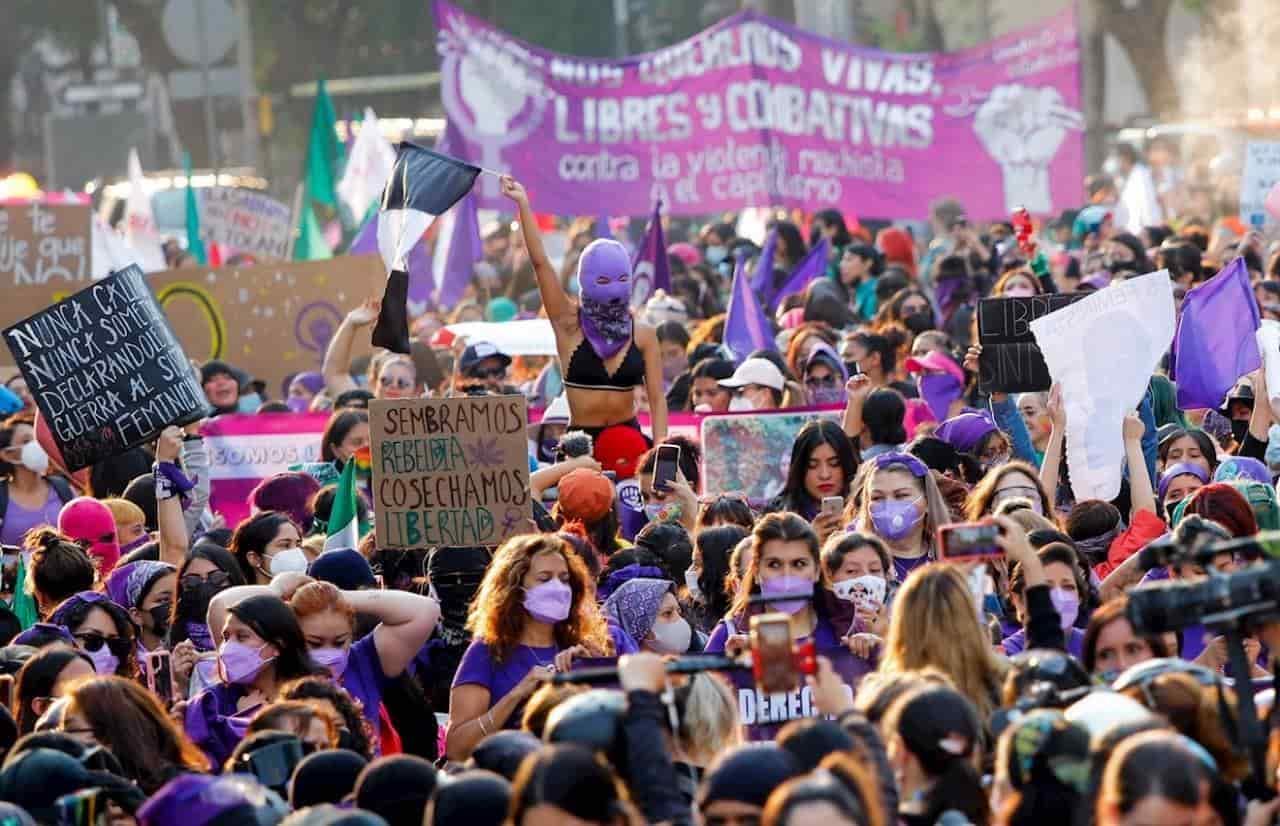 ¿Por qué las mujeres se vuelven feministas?