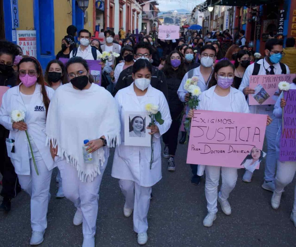 Daniela Toledo, otra doctora asesinada en Chiapas; estudiantes exigen justicia Daniela Toledo, otra doctora asesinada en Chiapas; estudiantes exigen justicia