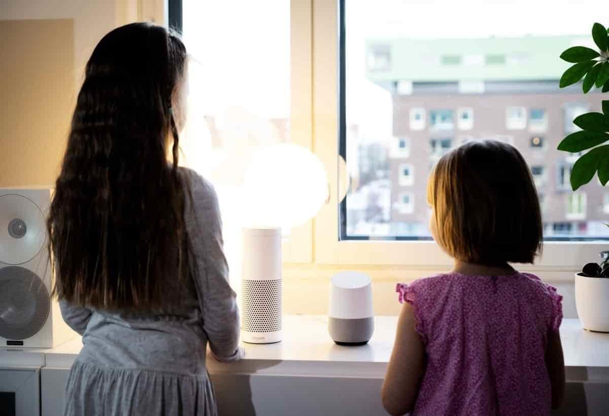 Acoso y bullying: lo que provoca llamarte Alexa a causa de Amazon