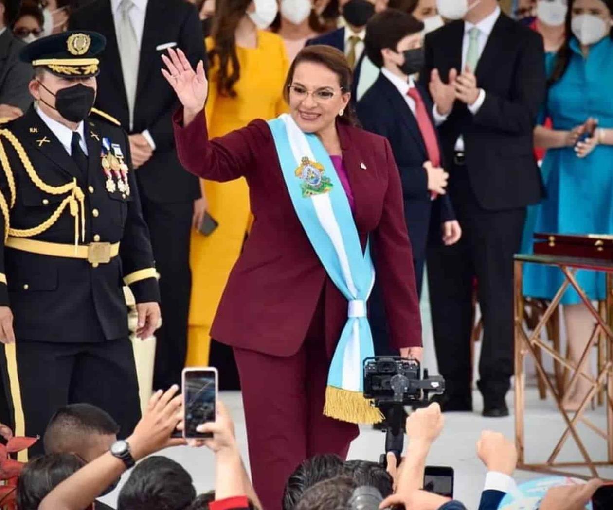 Xiomara Castro, presidenta de Honduras dice a las mujeres: "Sí se puede" Xiomara Castro, presidenta de Honduras dice a las mujeres: "Sí se puede"