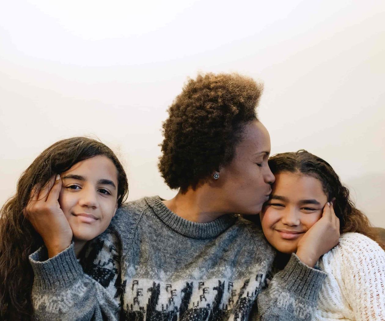 ¿Tener un hijo favorito afecta a los demás hermanos?