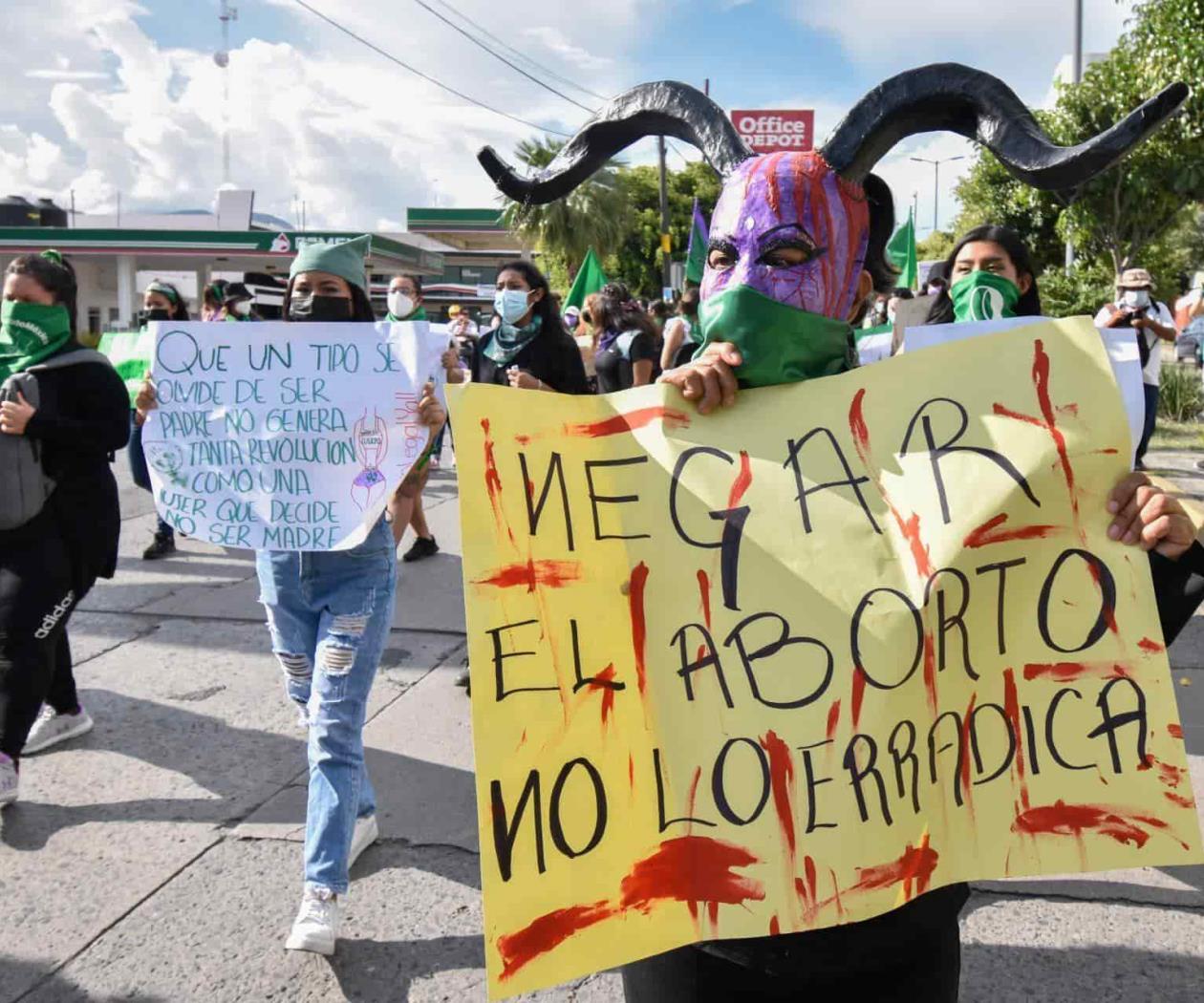 Niegan aborto a niña indígena en Guerrero; abusos ocurren con impunidad, acusan