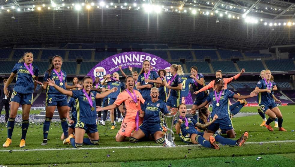 ¿Por qué el fútbol femenino no sale tanto en los medios deportivos?