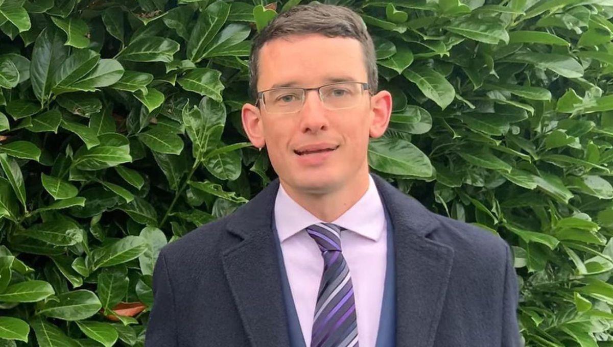 Profesor estará en prisión hasta llamar “elle” a su estudiante