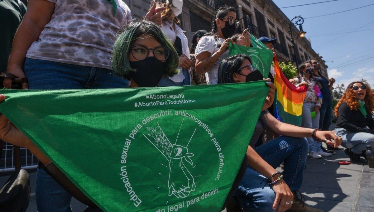 “Ganchos y tés”, como se practicaban los abortos “Ganchos y tés”, como se practicaban los abortos