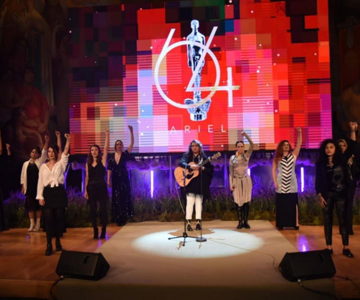 “Vivir sin miedo”, la canción con la que abrió los premios Ariel “Vivir sin miedo”, la canción con la que abrió los premios Ariel