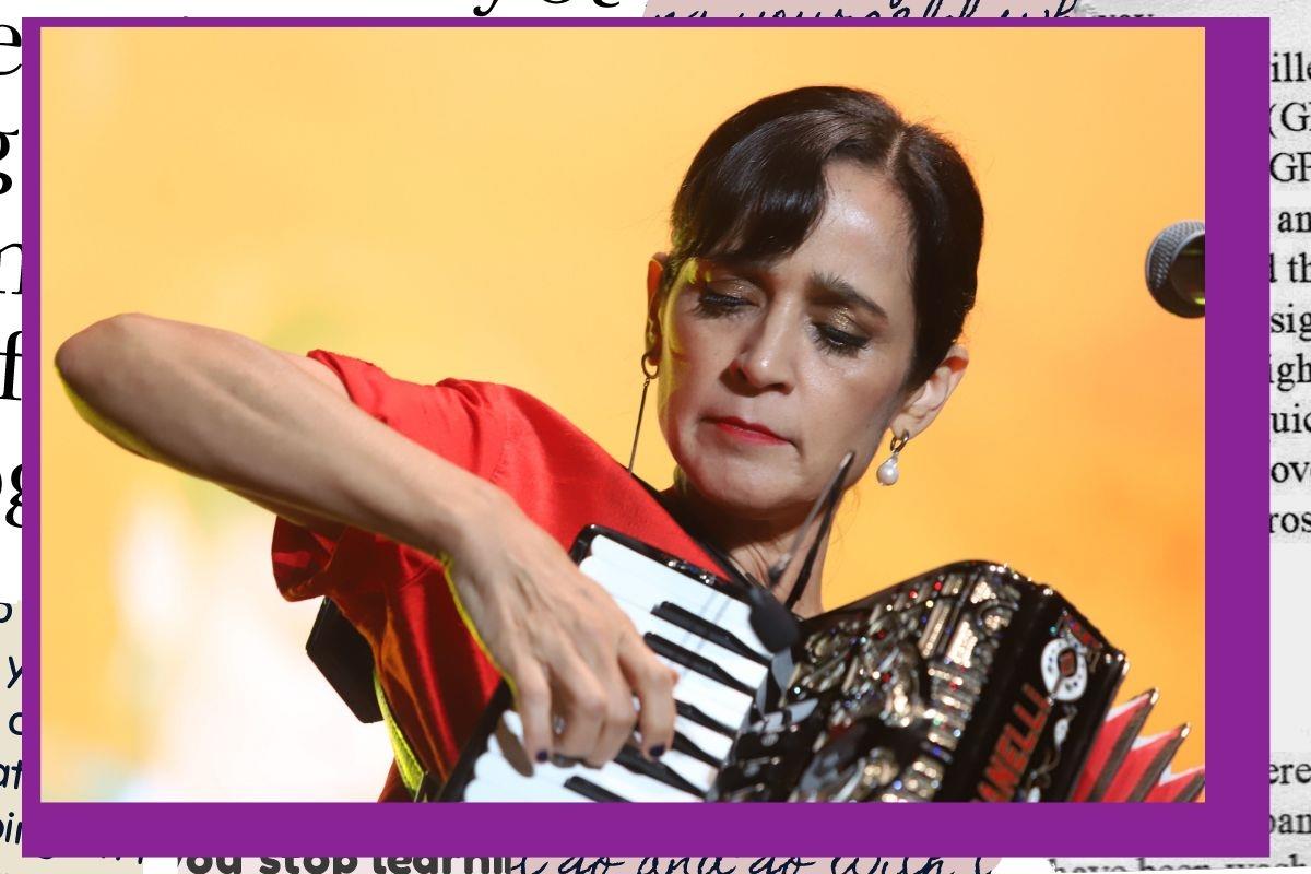 Julieta Venegas señala machismo al compararla con otras artistas: "no somos un paquete" Julieta Venegas señala machismo al compararla con otras artistas: "no somos un paquete"