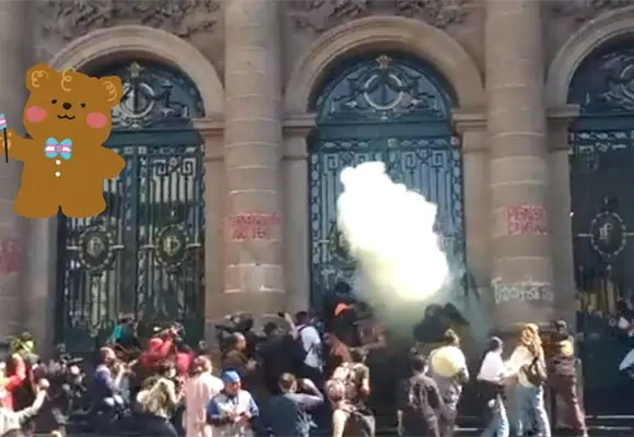 La prohibici&oacute;n de cambio de sexo en las infancias es transfobia: protesta la comunidad LGBTIQ+