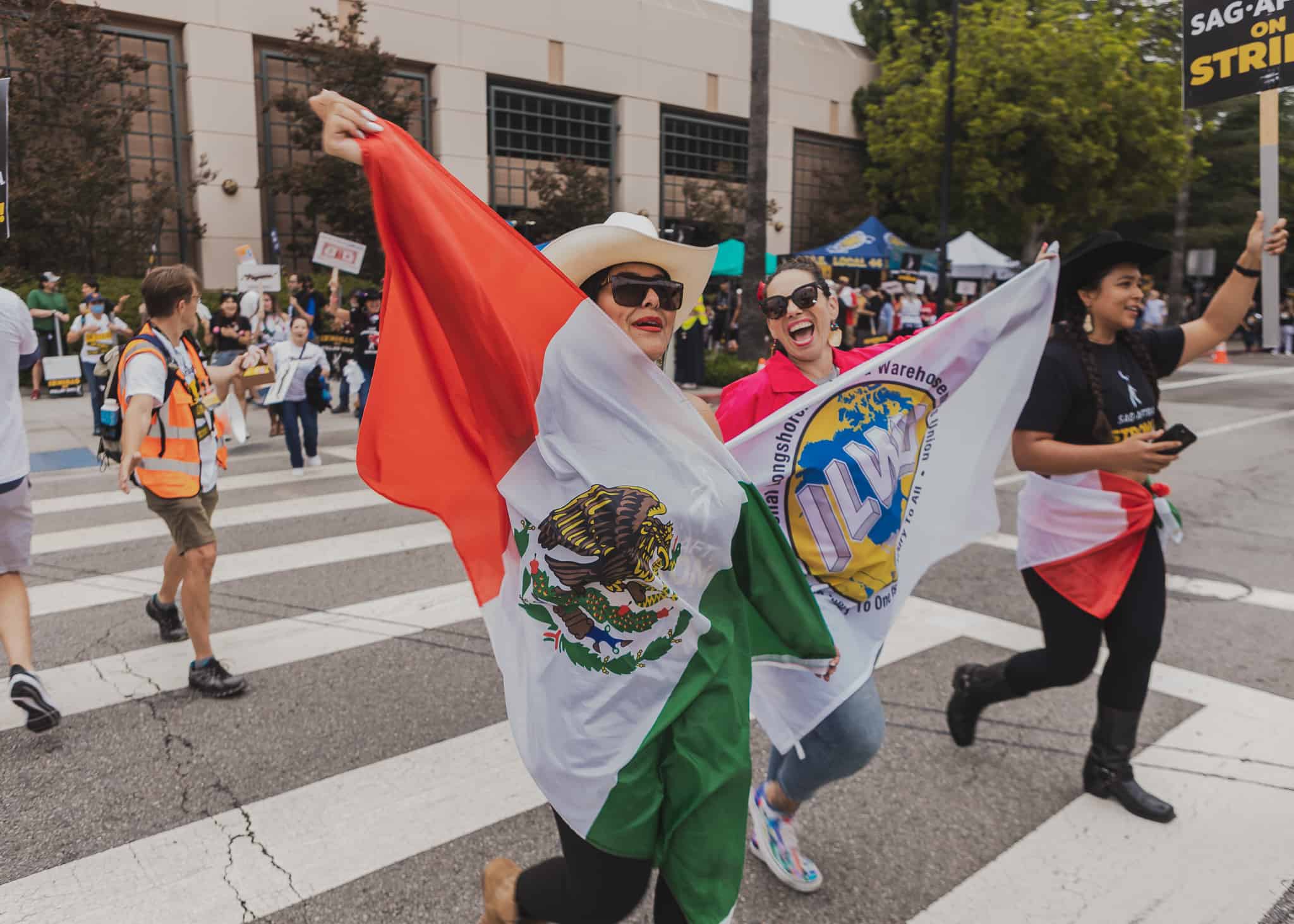 Juntas decimos: ¡págame!, latinas se unen contra la desigualdad salarial