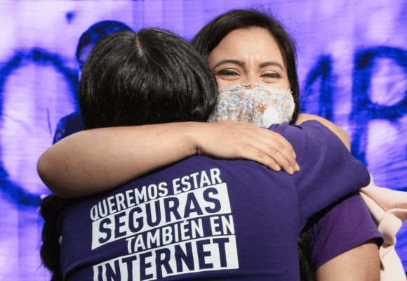 ¿Cómo borrar de Google imágenes íntimas filtradas sin tu consentimiento?