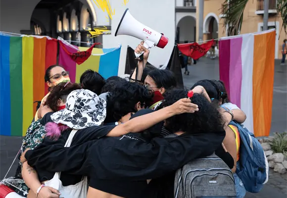 Las mujeres lesbianas viven doble discriminación en México