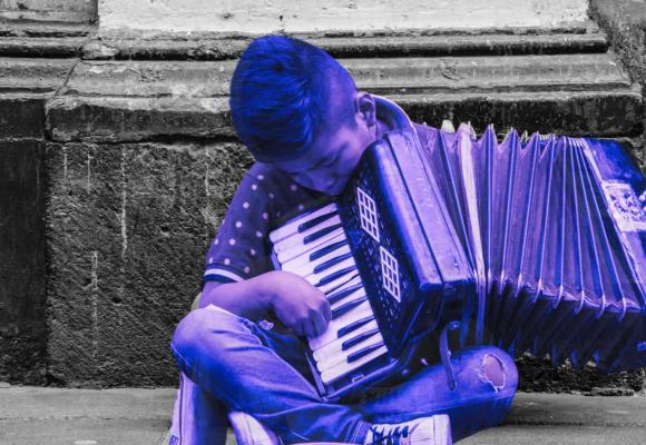 Peligro... ¡niñez trabajando!