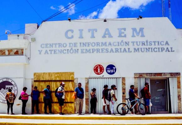 &iquest;D&oacute;nde est&aacute;n los refugios temporales para protegerse del hurac&aacute;n Beryl?