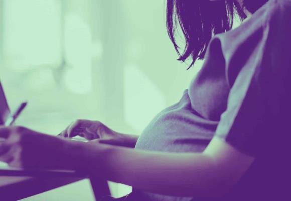 Embarazadas y despedidas; mujeres denuncian discriminación laboral