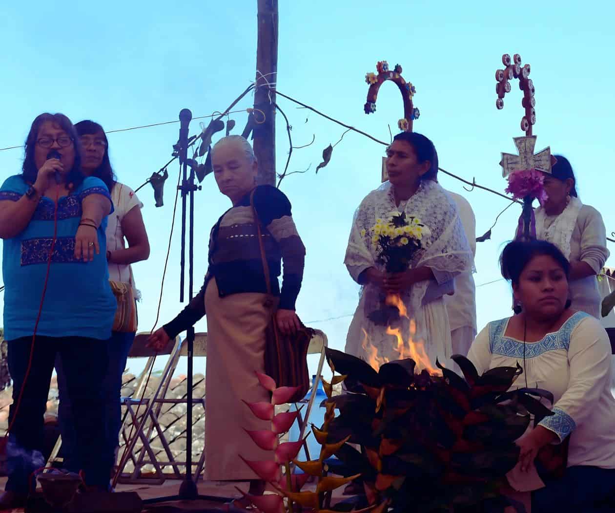 Mujeres defensoras del territorio resisten ante la doble carga de trabajo Mujeres defensoras del territorio resisten ante la doble carga de trabajo